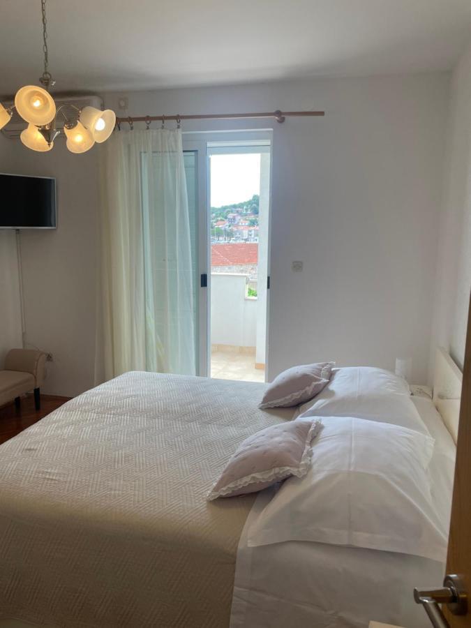 Apartmani Isabella - Ilda Radonic Jelsa (Hvar) Exterior foto