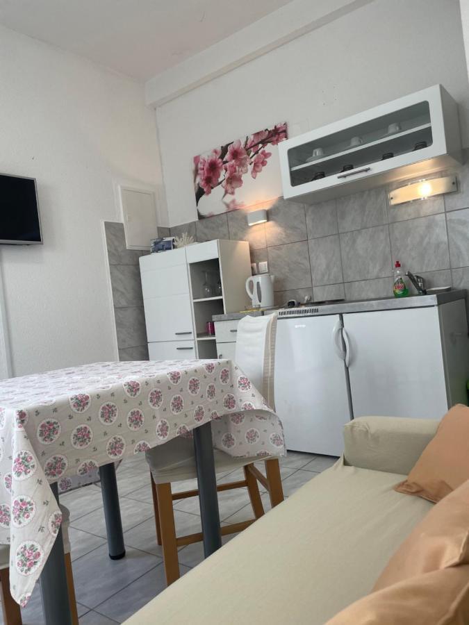 Apartmani Isabella - Ilda Radonic Jelsa (Hvar) Exterior foto