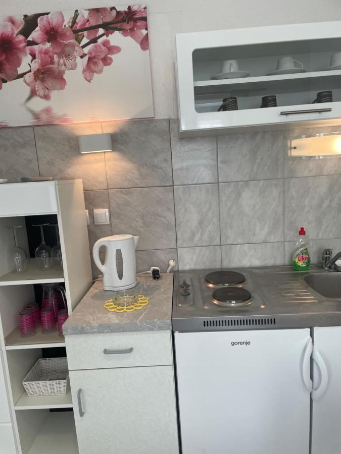 Apartmani Isabella - Ilda Radonic Jelsa (Hvar) Exterior foto