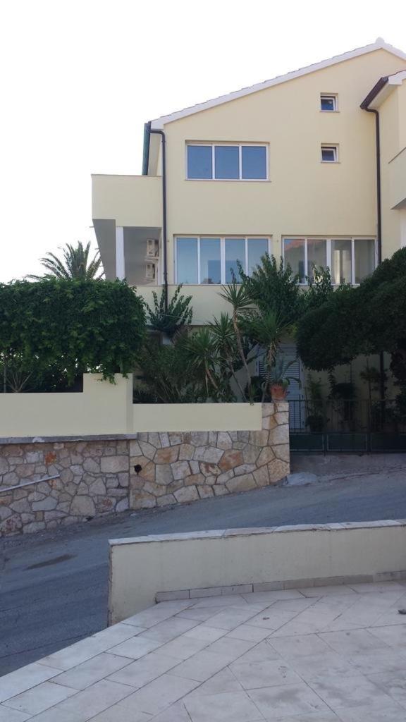 Apartmani Isabella - Ilda Radonic Jelsa (Hvar) Exterior foto