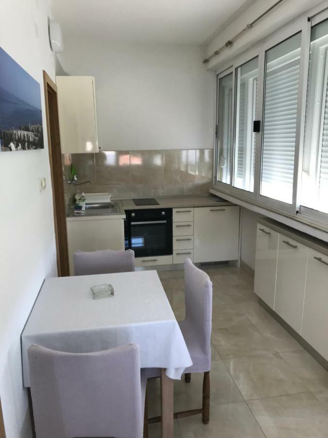 Apartmani Isabella - Ilda Radonic Jelsa (Hvar) Exterior foto