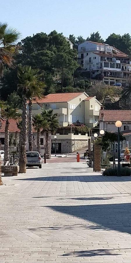Apartmani Isabella - Ilda Radonic Jelsa (Hvar) Exterior foto